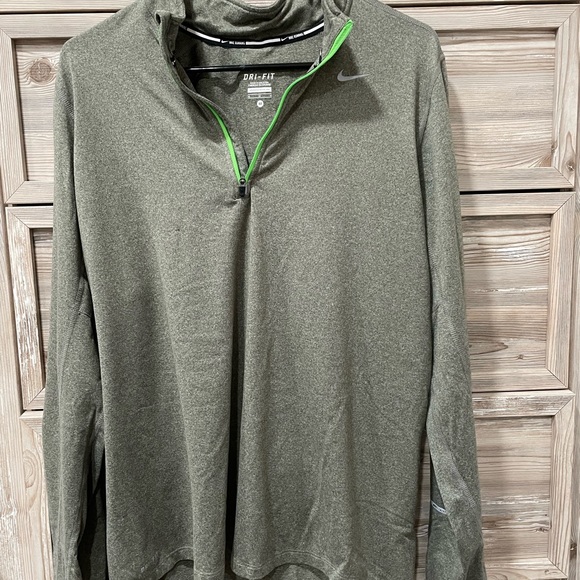Nike running mens medium used like new gray and green - Picture 5 of 7